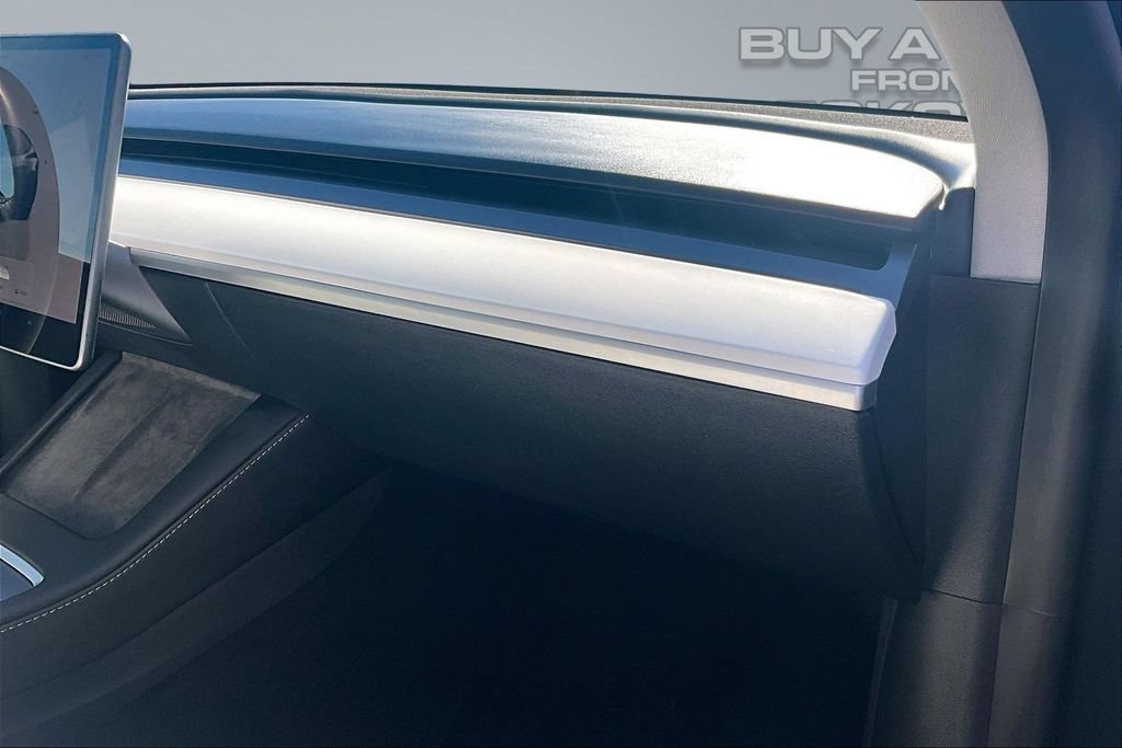 Used 2022 Tesla Model Y Performance AWD/4WD image 17