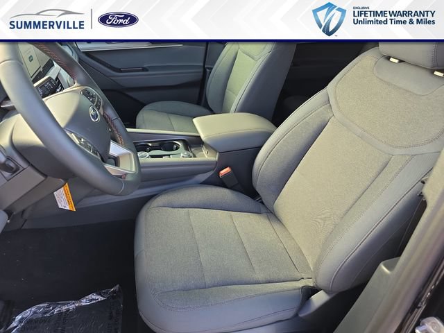 New 2026 Ford Explorer Active RWD image 17