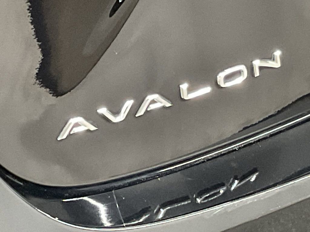 Used 2018 Toyota Avalon Touring image 22