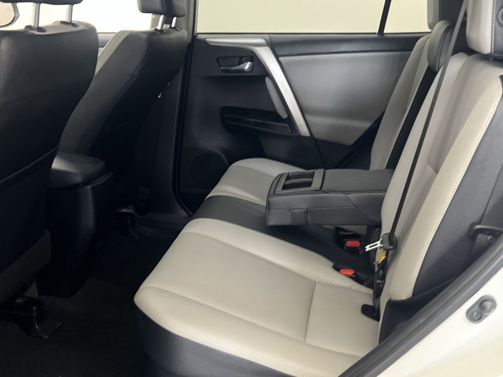 Used 2017 Toyota RAV4 Limited w/ Advanced Technology Package AWD/4WD image 24