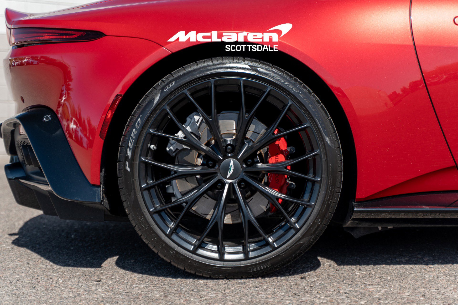 Used 2022 Aston Martin V8 Vantage Roadster image 33