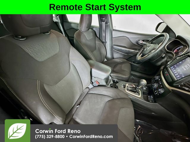 Used 2016 Jeep Cherokee Latitude w/ Comfort/Convenience Group image 26