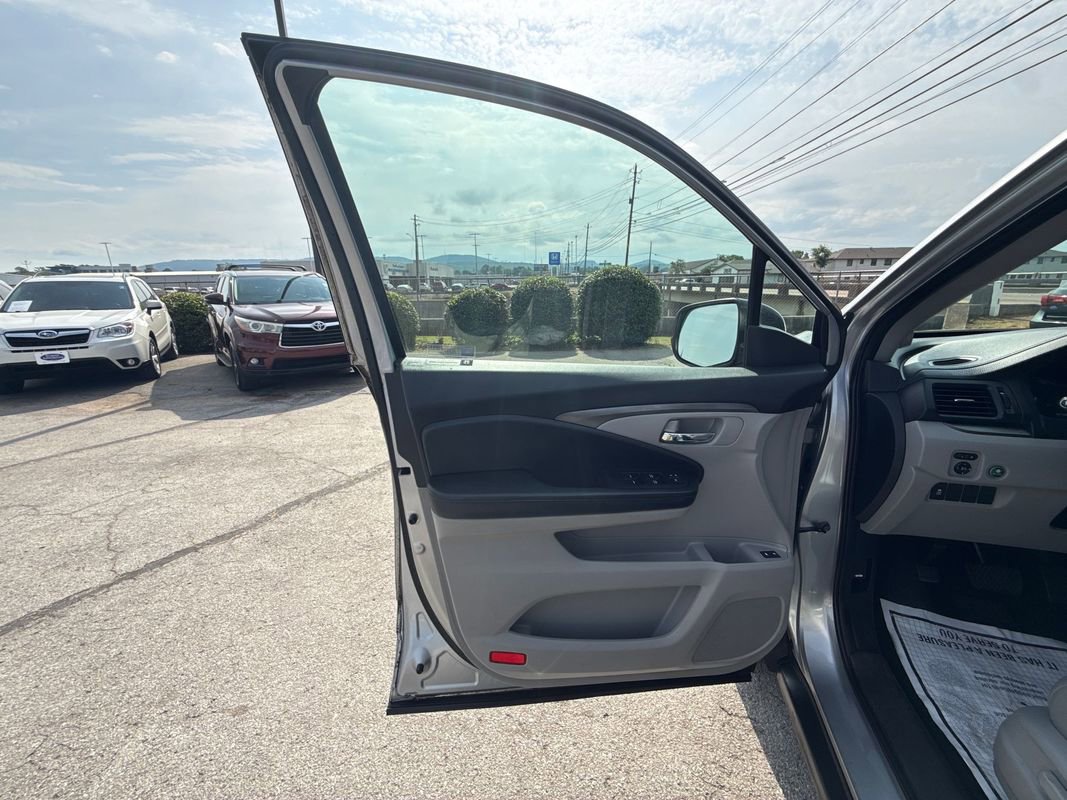 Used 2017 Honda Pilot EX-L image 9