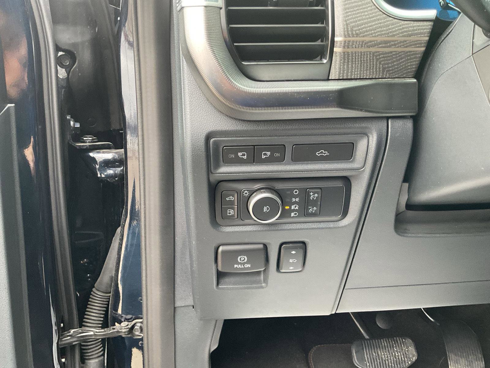 Used 2022 Ford F150 Platinum w/ Equipment Group 701A High image 12