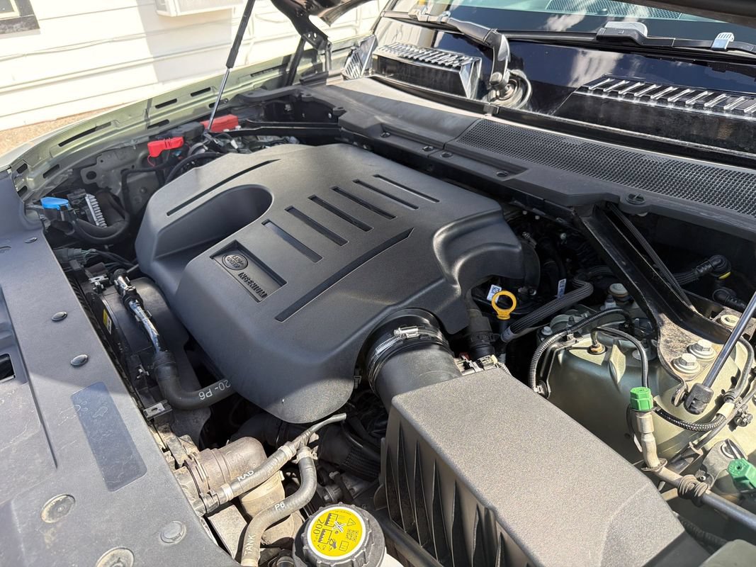 Used 2020 Land Rover Defender 110 X AWD/4WD image 30