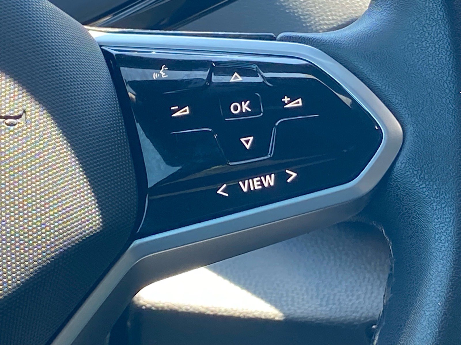 Certified 2023 Volkswagen ID.4 Pro S Plus AWD/4WD image 8