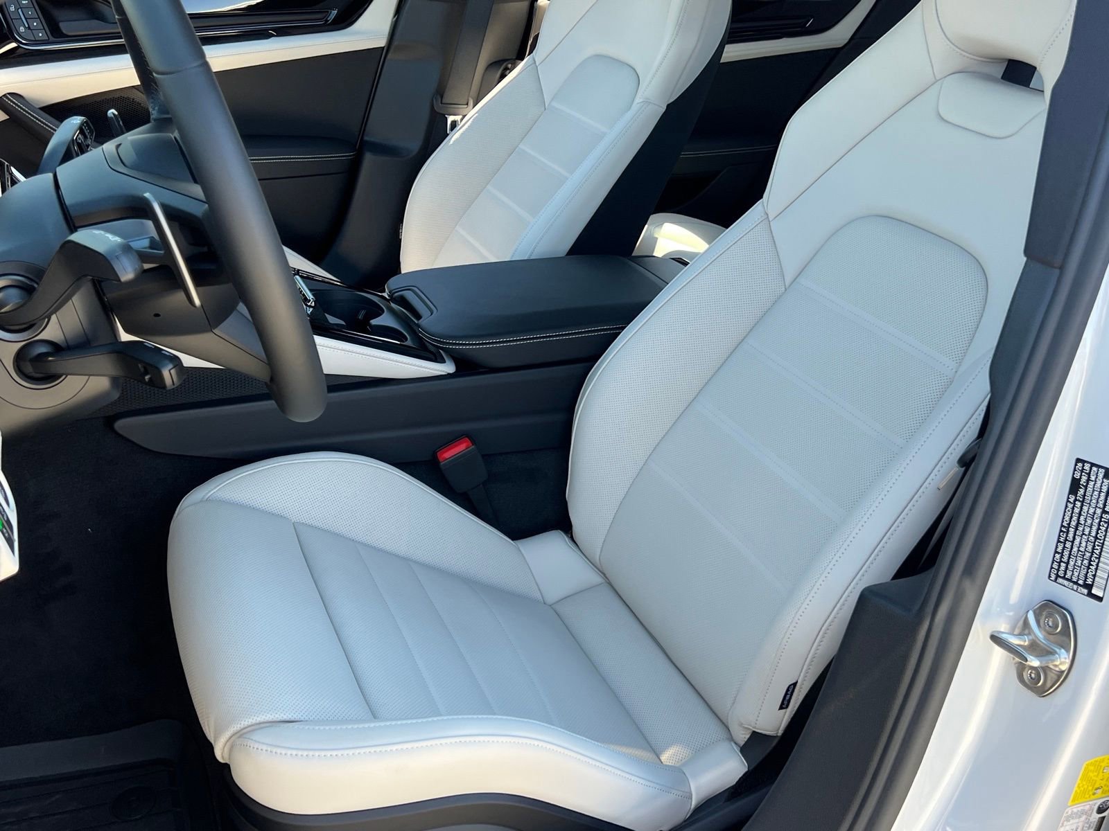 New 2026 Porsche Panamera 4 image 5