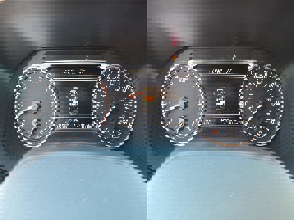 Used 2025 Nissan Rogue S image 15