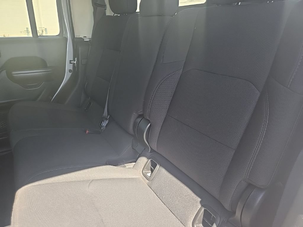 Used 2021 Jeep Gladiator Sport AWD/4WD image 24