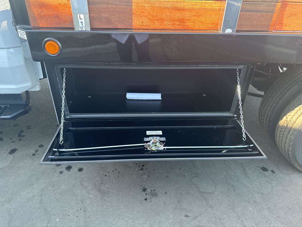 New 2024 Ford F450 XL w/ XL Chrome Package RWD image 8