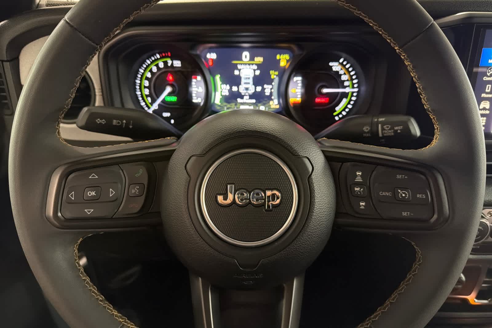 Used 2024 Jeep Wrangler Unlimited AWD/4WD image 23