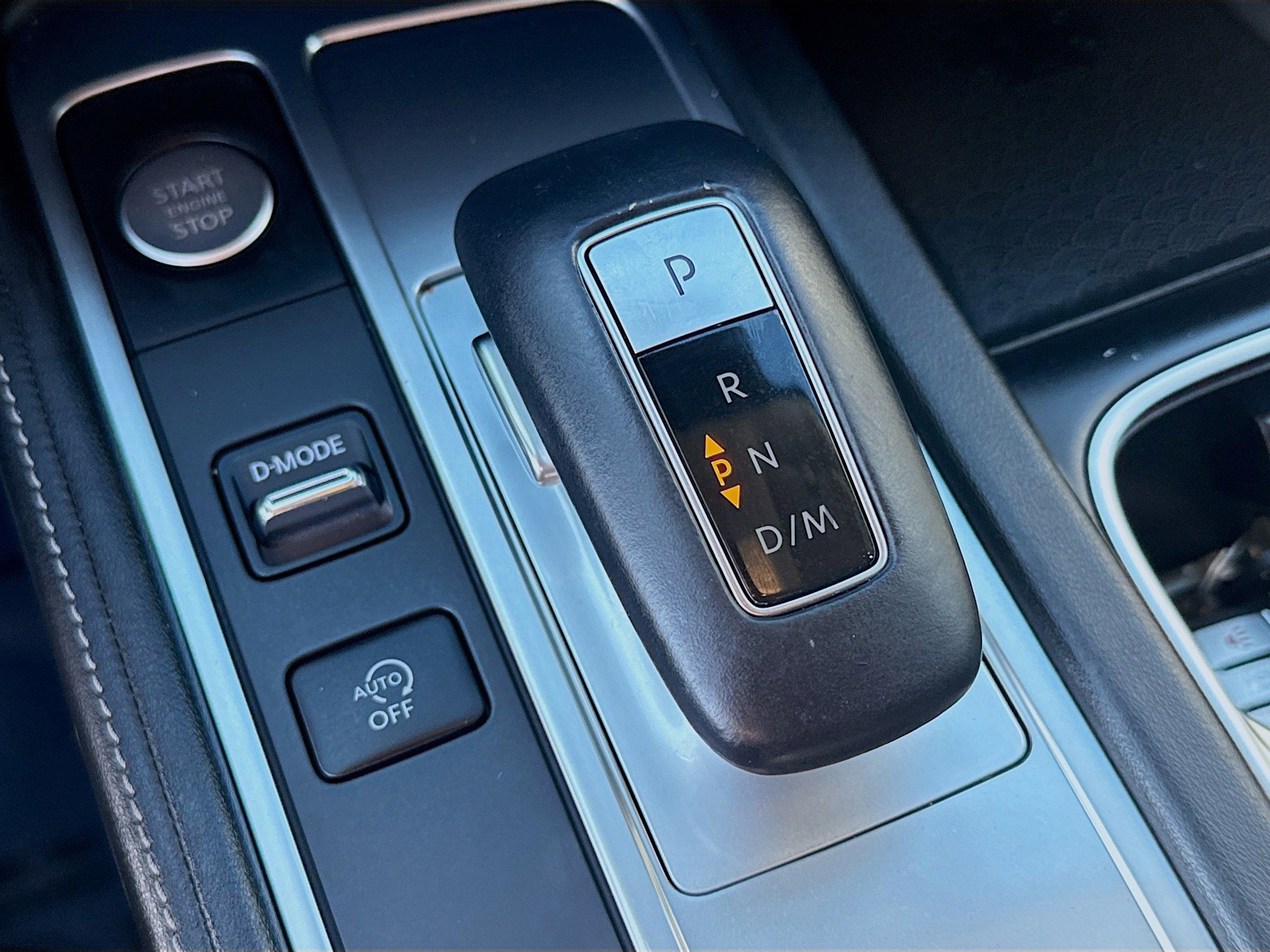 Used 2024 INFINITI QX60 Luxe image 16