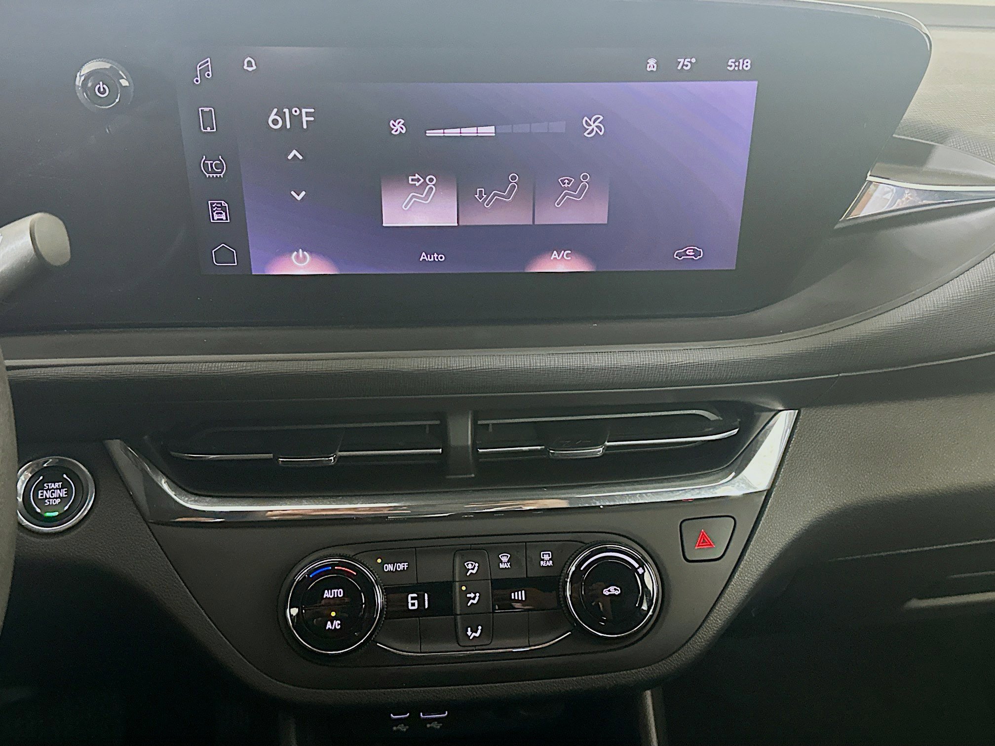 Used 2025 Buick Envista Preferred image 23