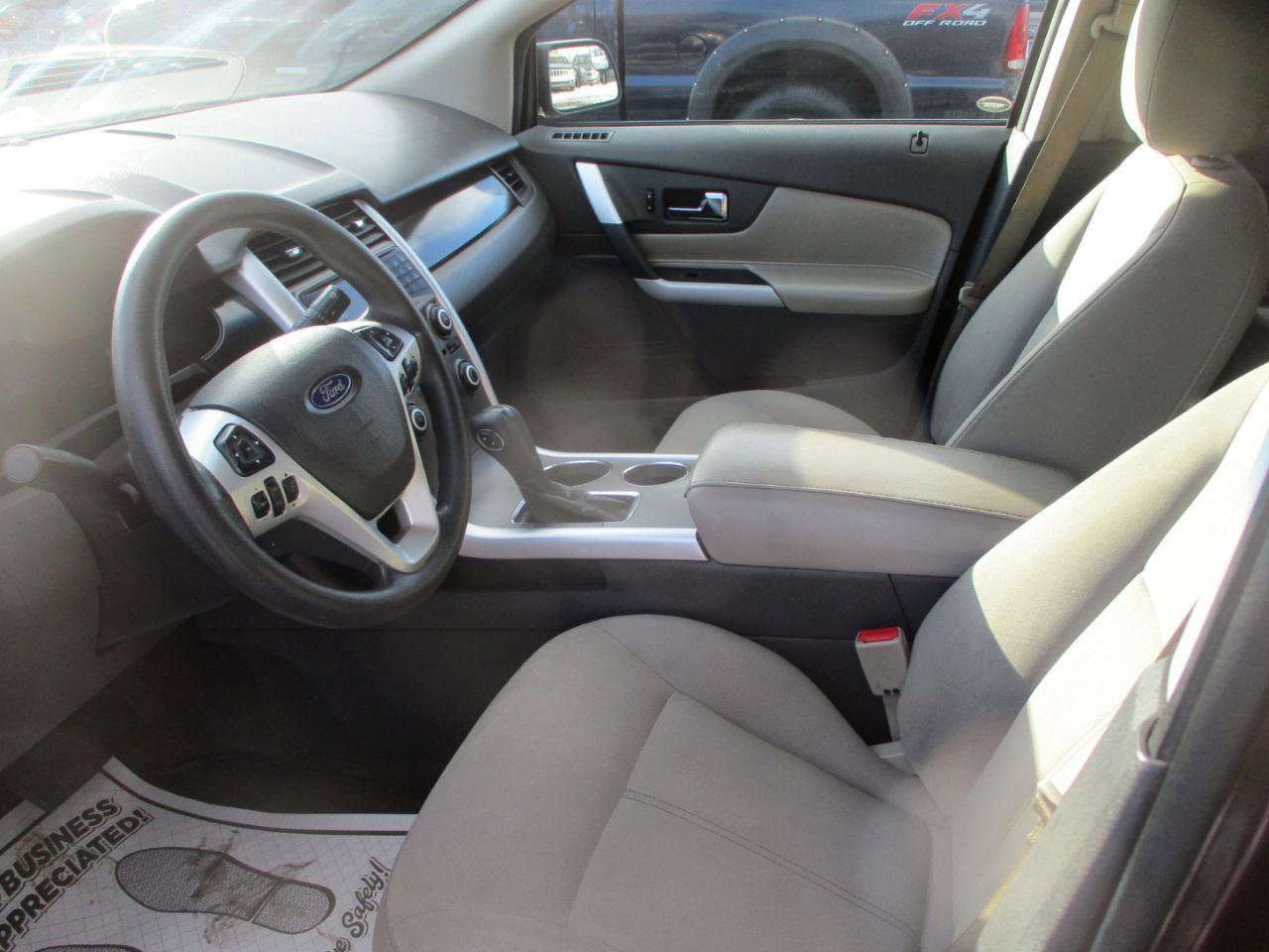 Used 2012 Ford Edge SE image 11