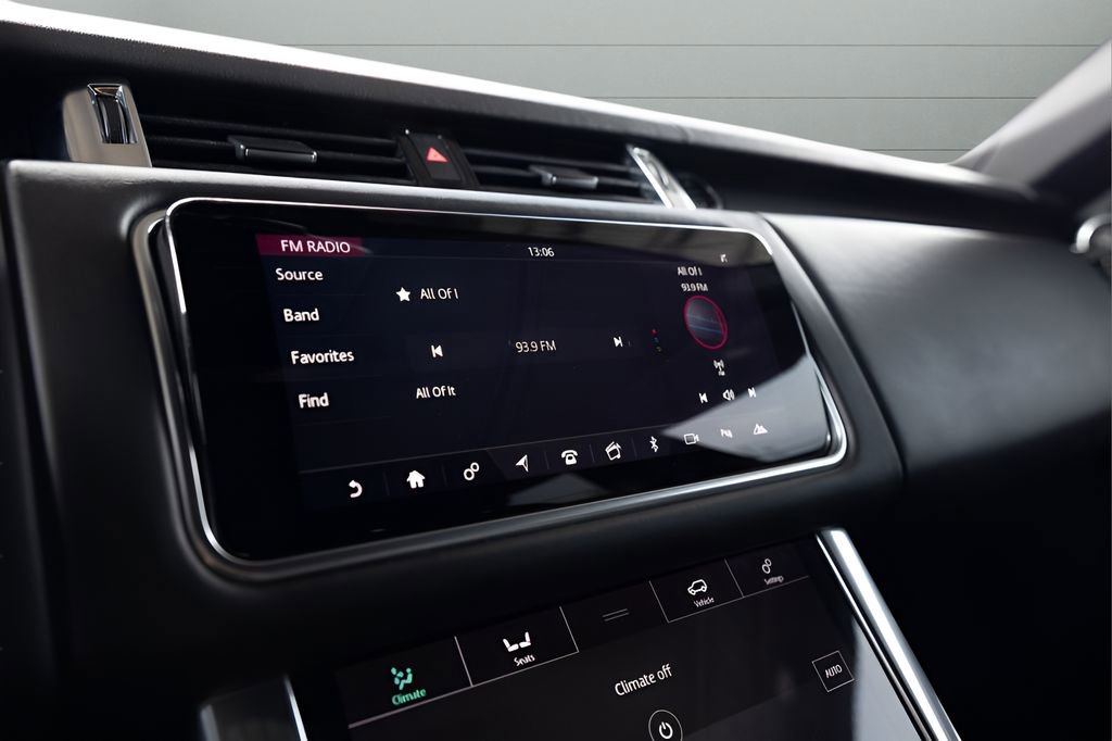 Used 2020 Land Rover Range Rover Sport HSE Dynamic image 24