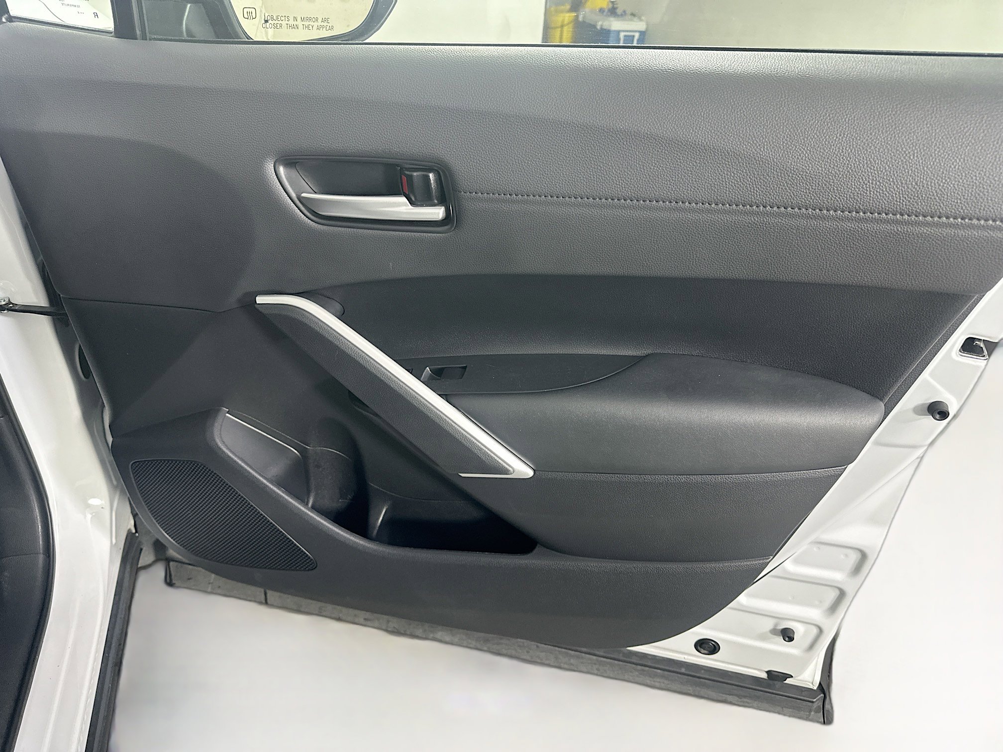 Used 2025 Toyota Corolla Cross XLE image 31