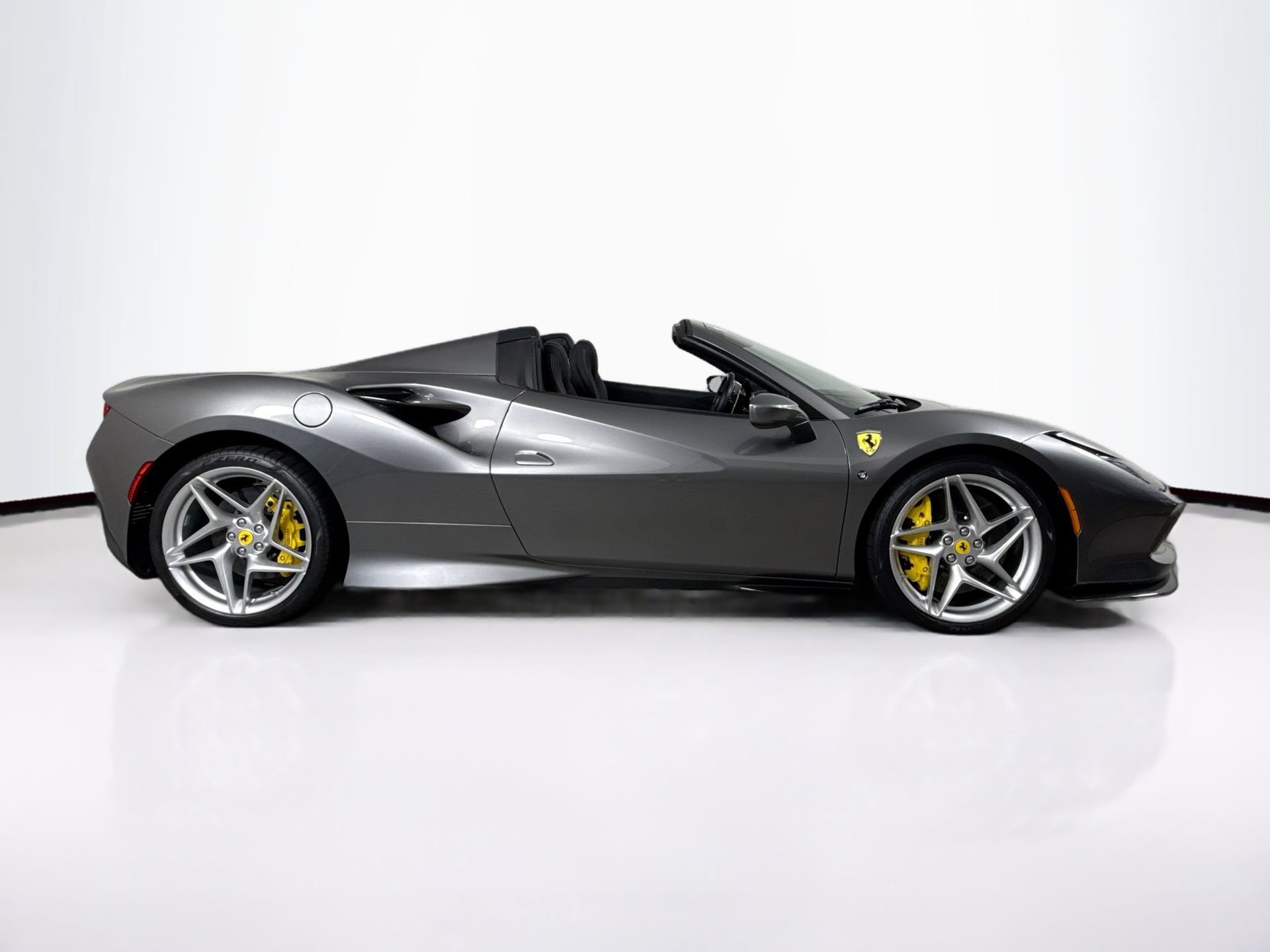 Certified 2021 Ferrari F8 Tributo RWD image 8