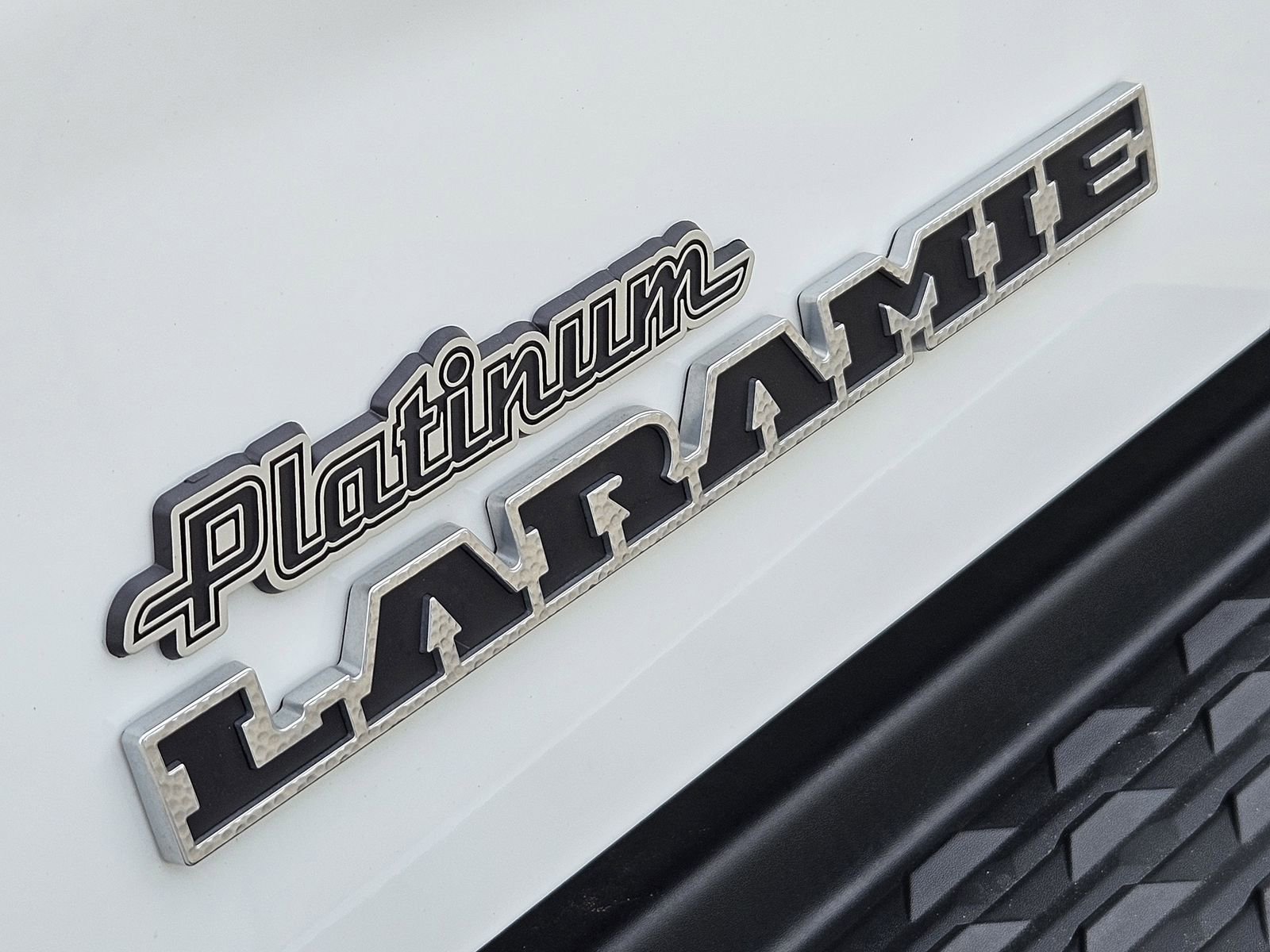 Used 2024 RAM 3500 Laramie w/ Chrome Bumper Package AWD/4WD image 17