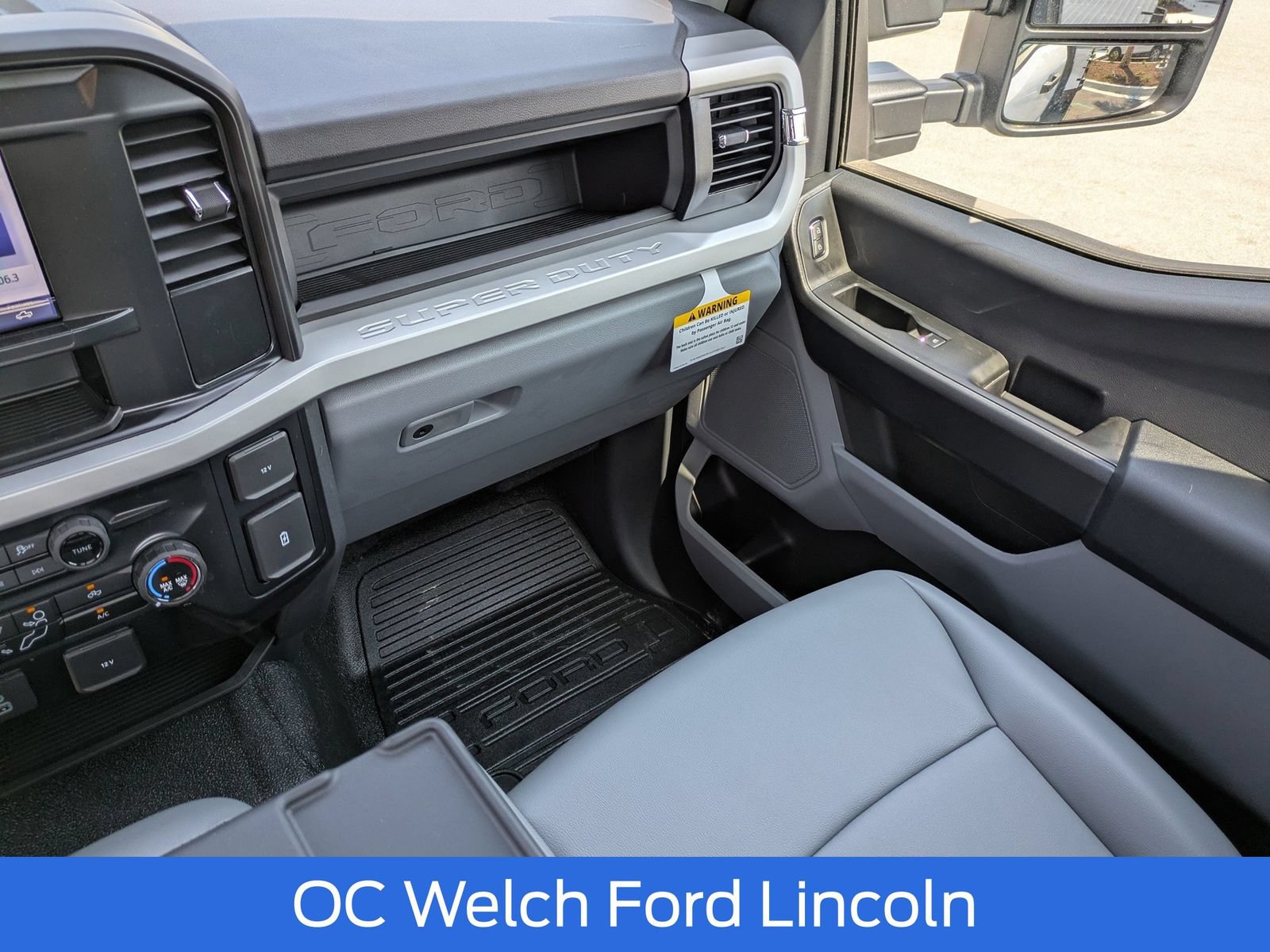 New 2026 Ford F550 4x4 Regular Cab Super Duty w/ XL Chrome Package image 12