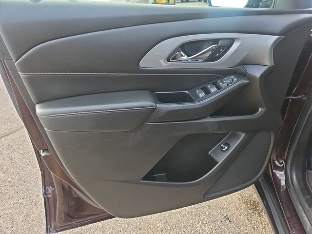 Used 2021 Chevrolet Traverse LT FWD image 11