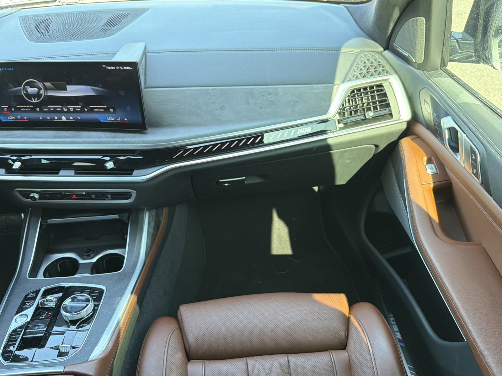 Used 2024 BMW X7 M60i w/ Executive Package AWD/4WD image 18