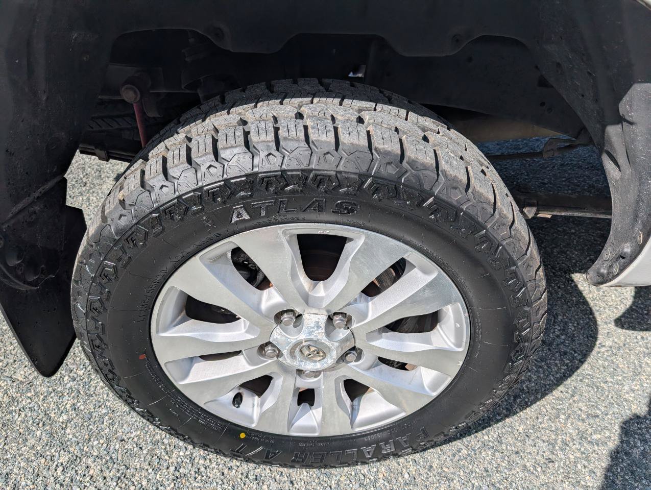 Used 2018 Toyota Tundra SR5 w/ SR5 Upgrade Package AWD/4WD image 6