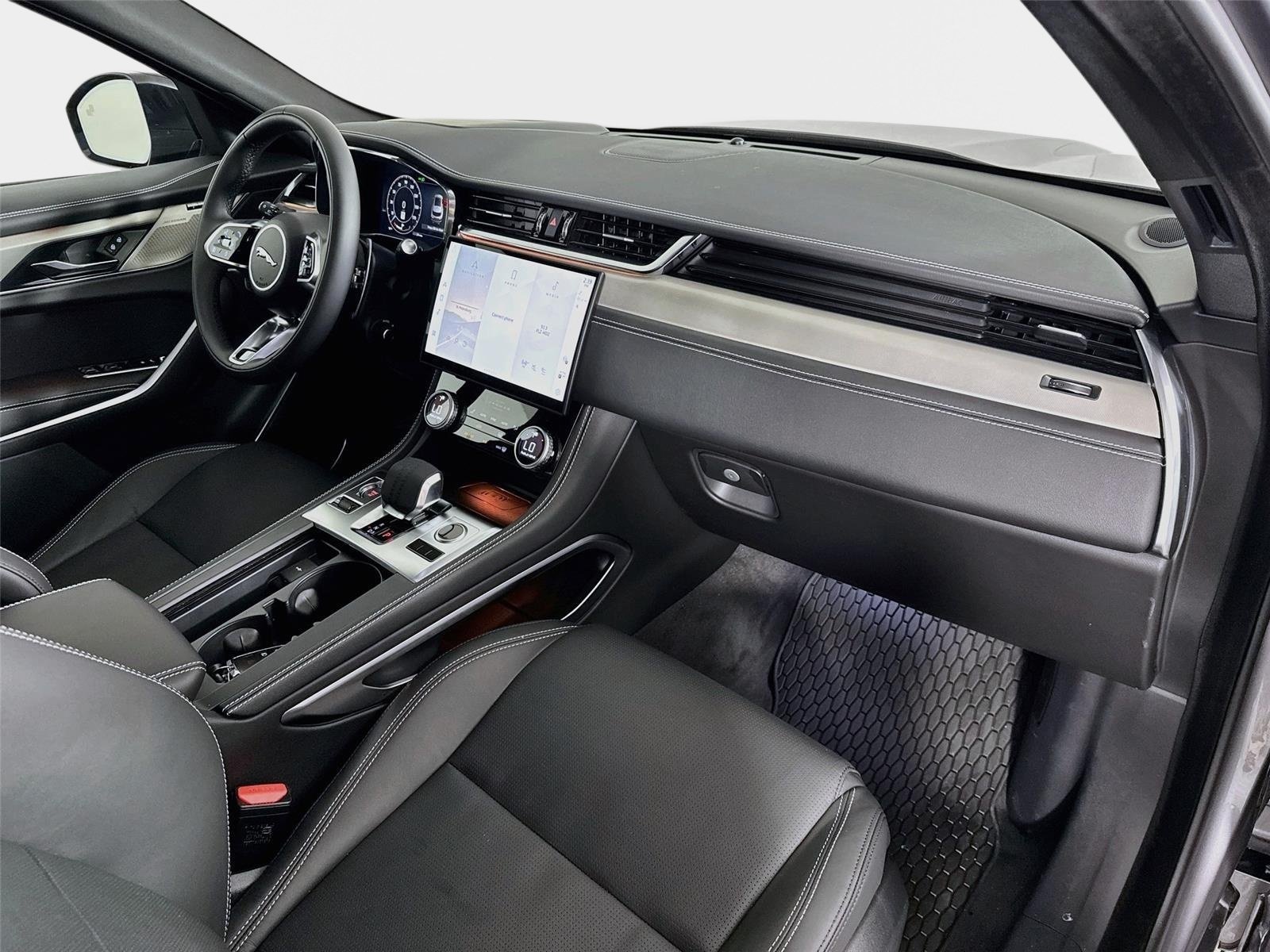 New 2026 Jaguar F-PACE R-Dynamic S AWD/4WD image 31