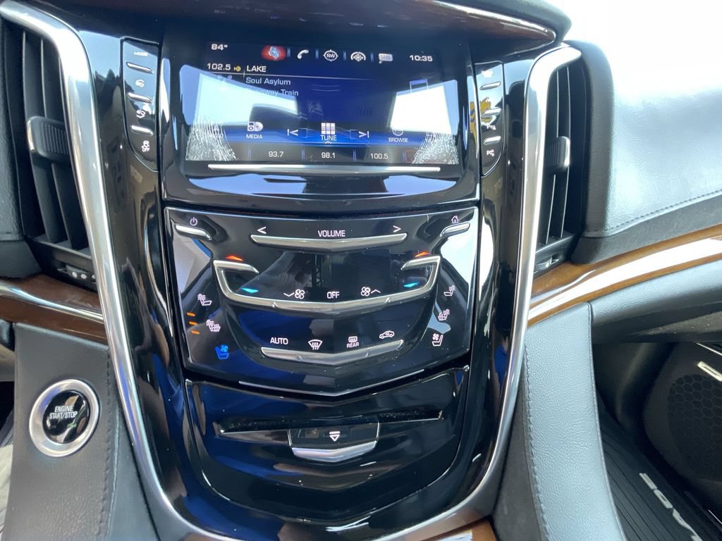 Used 2020 Cadillac Escalade ESV Luxury AWD/4WD image 35