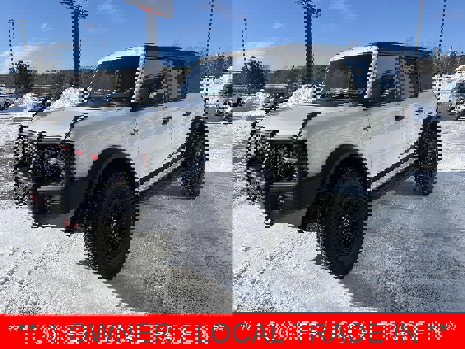 Used 2023 Ford Bronco Wildtrak image 4