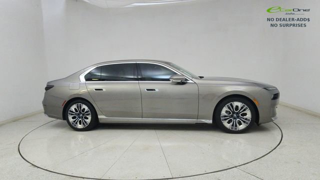 Used 2024 BMW i7 xDrive60 image 67