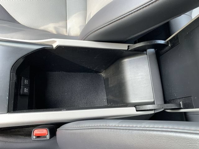 Certified 2020 Toyota Camry XLE w/ Sunroof Package FWD image 26
