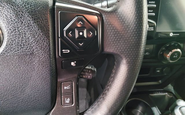 Used 2022 Toyota 4Runner TRD Off-Road Premium image 29