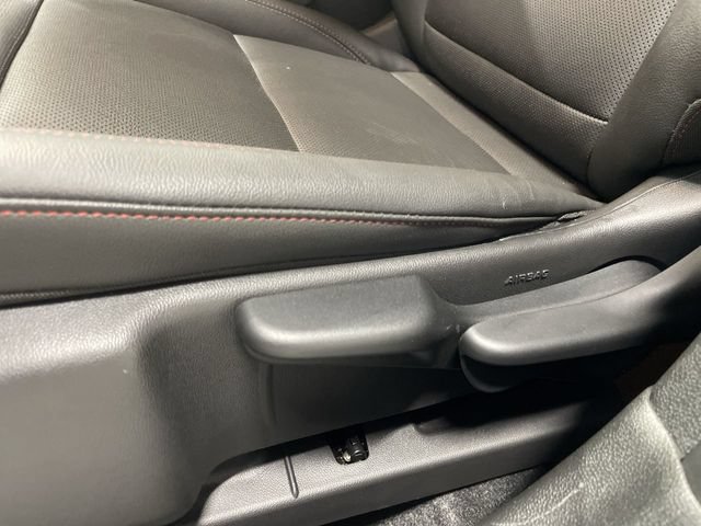 Used 2025 Chevrolet Trax RS w/ Sunroof Package FWD image 12