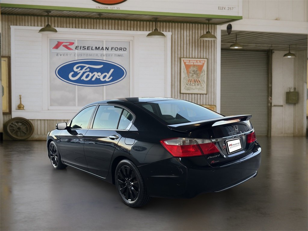 Used 2015 Honda Accord EX image 4