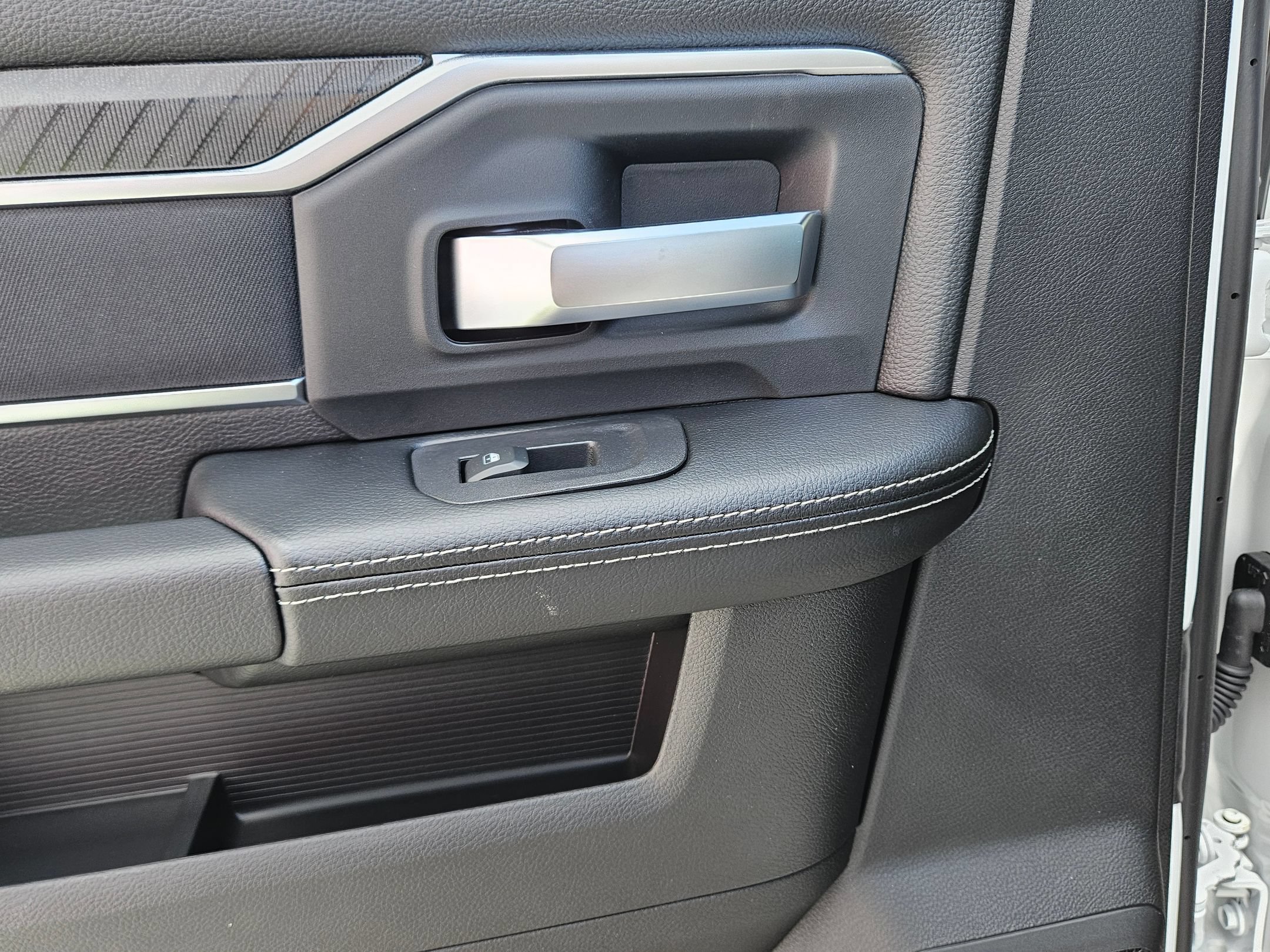 New 2026 RAM 2500 Big Horn AWD/4WD image 22