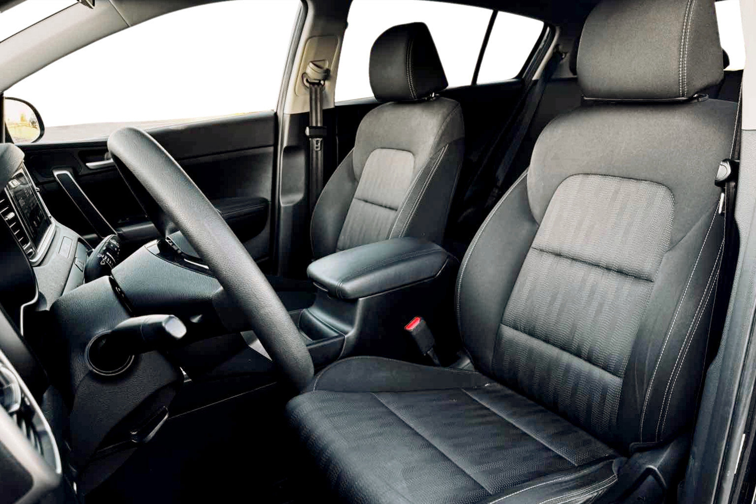 Used 2021 Kia Sportage LX image 17