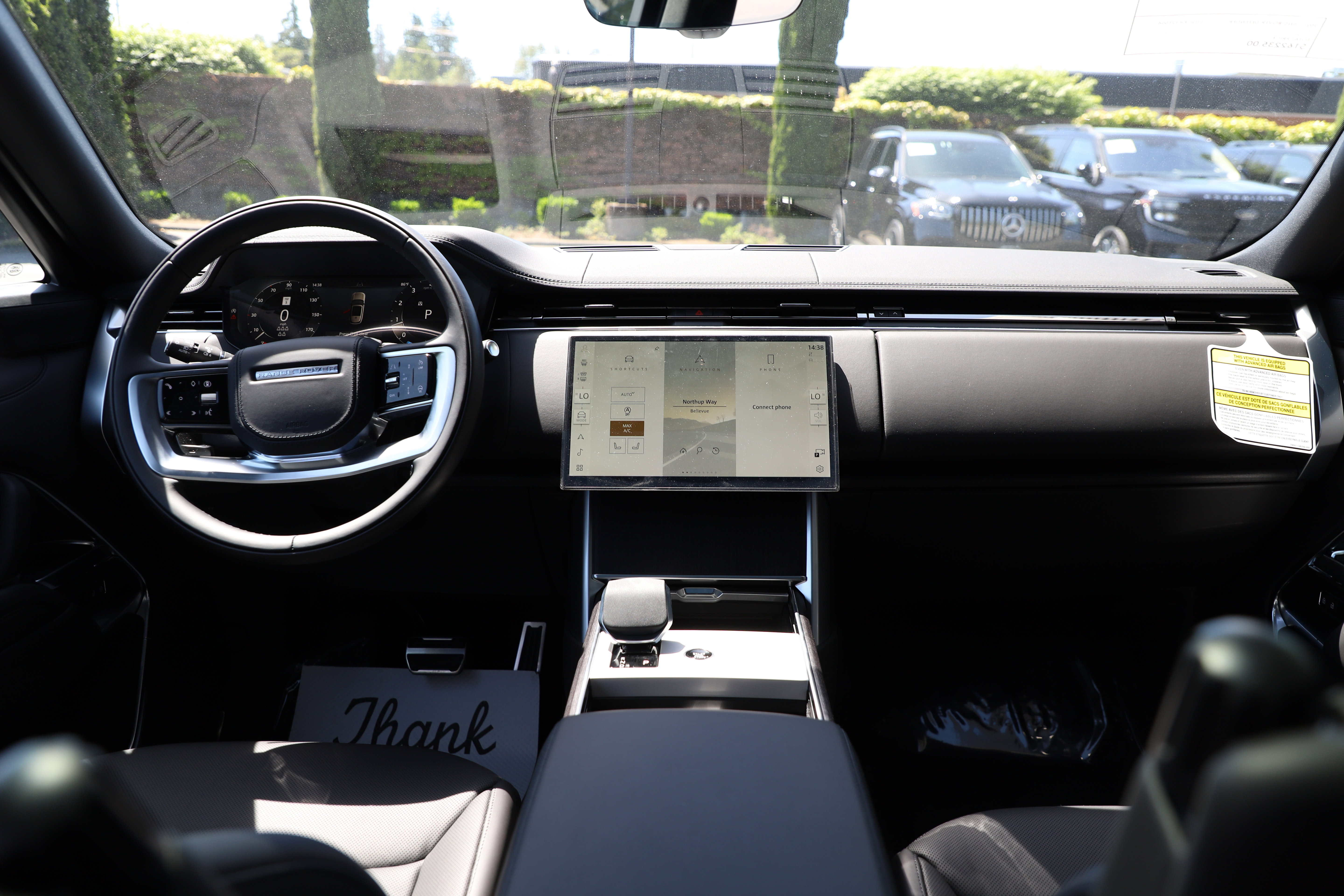 New 2026 Land Rover Range Rover Long Wheelbase SE AWD/4WD image 14