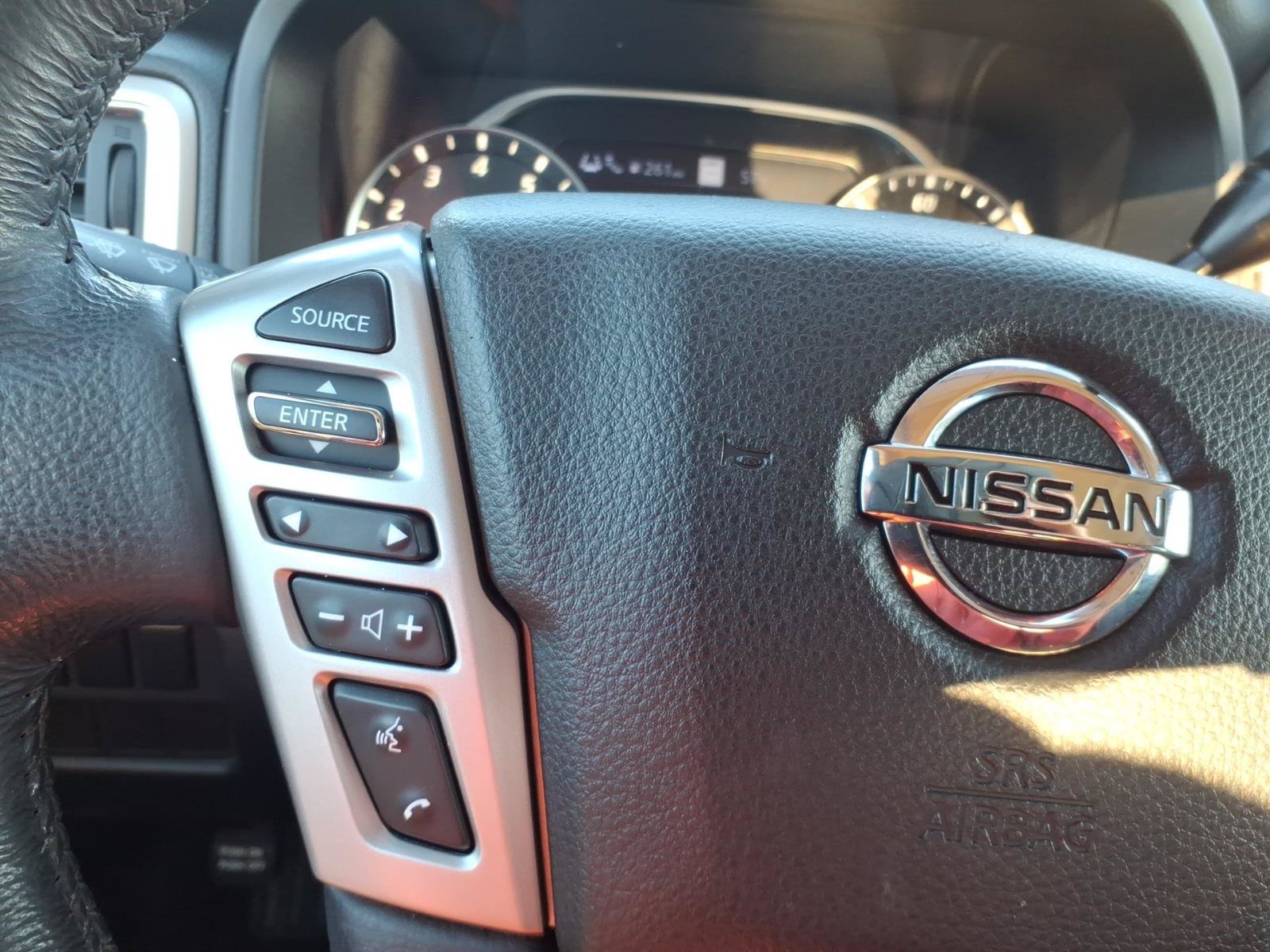 Used 2020 Nissan Titan SV w/ SV Convenience Package AWD/4WD image 17