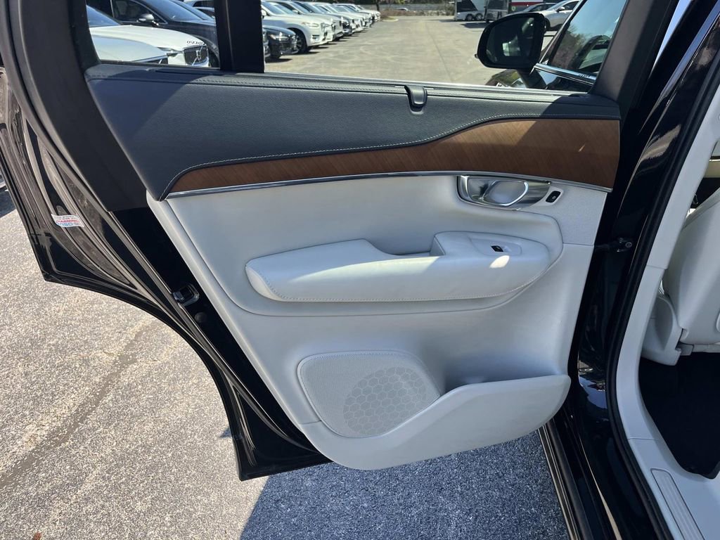 Used 2019 Volvo XC90 T6 Inscription w/ Protection Package Premier image 18