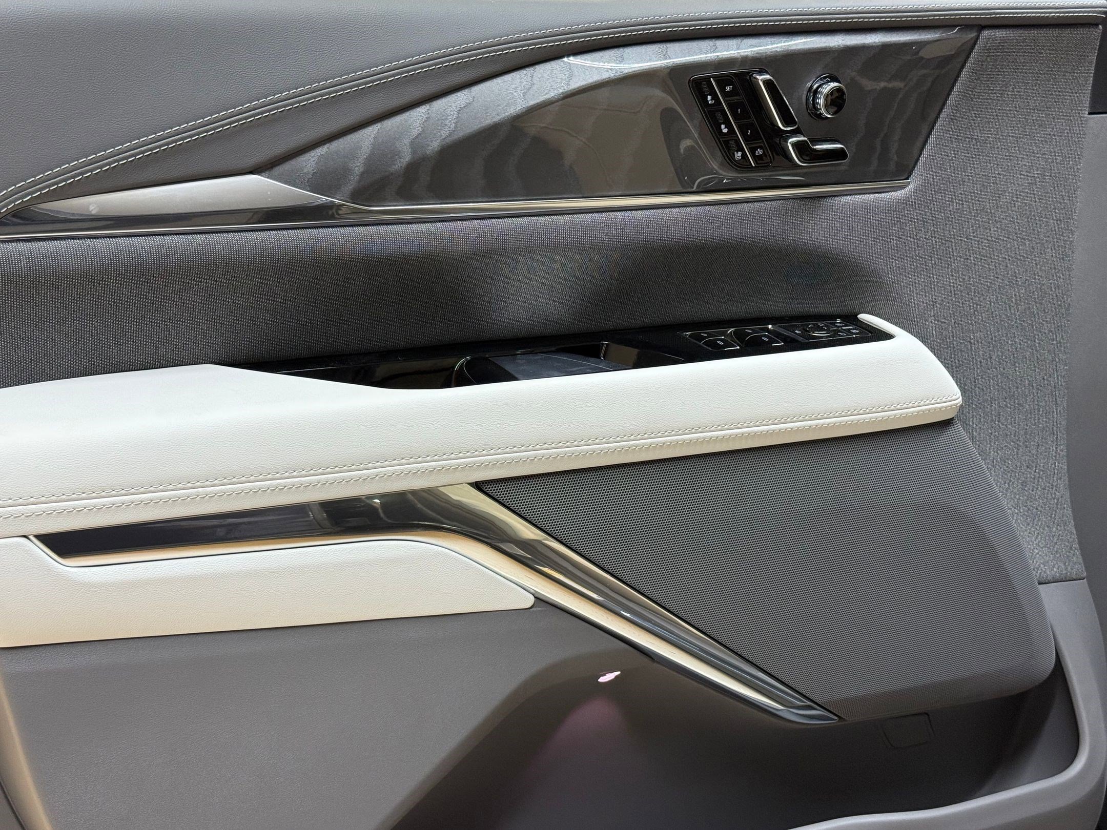 New 2025 Cadillac Escalade IQ Luxury 1 image 12