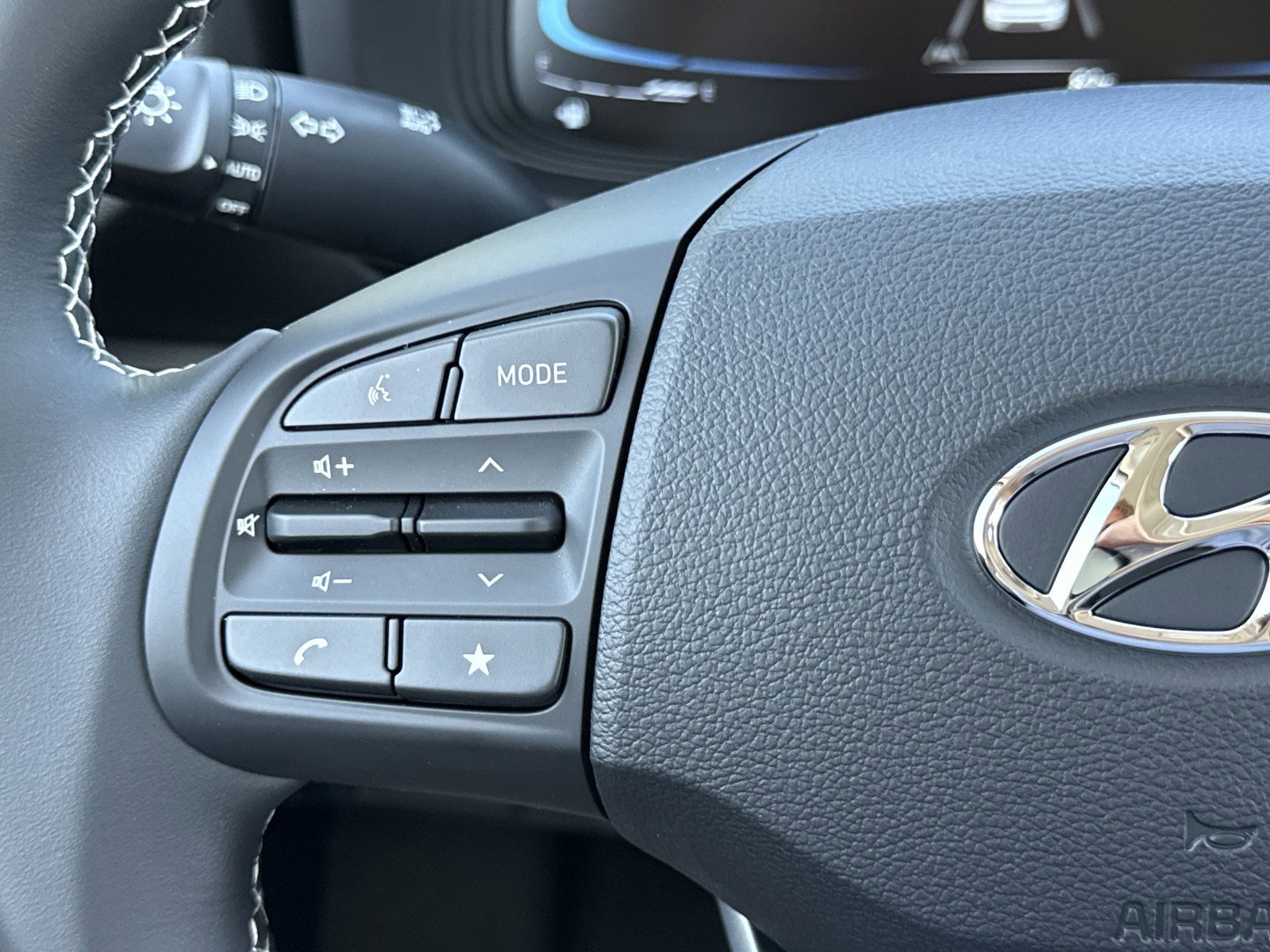 New 2026 Hyundai Venue SEL image 19