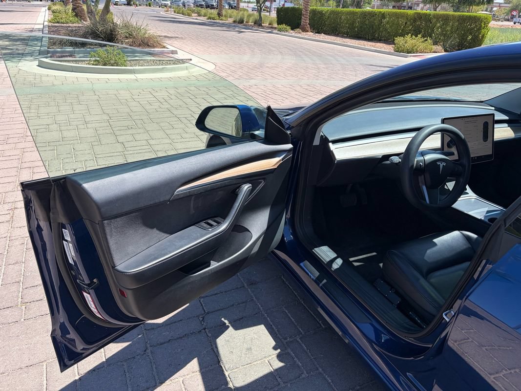 Used 2022 Tesla Model 3 Standard Range RWD image 8