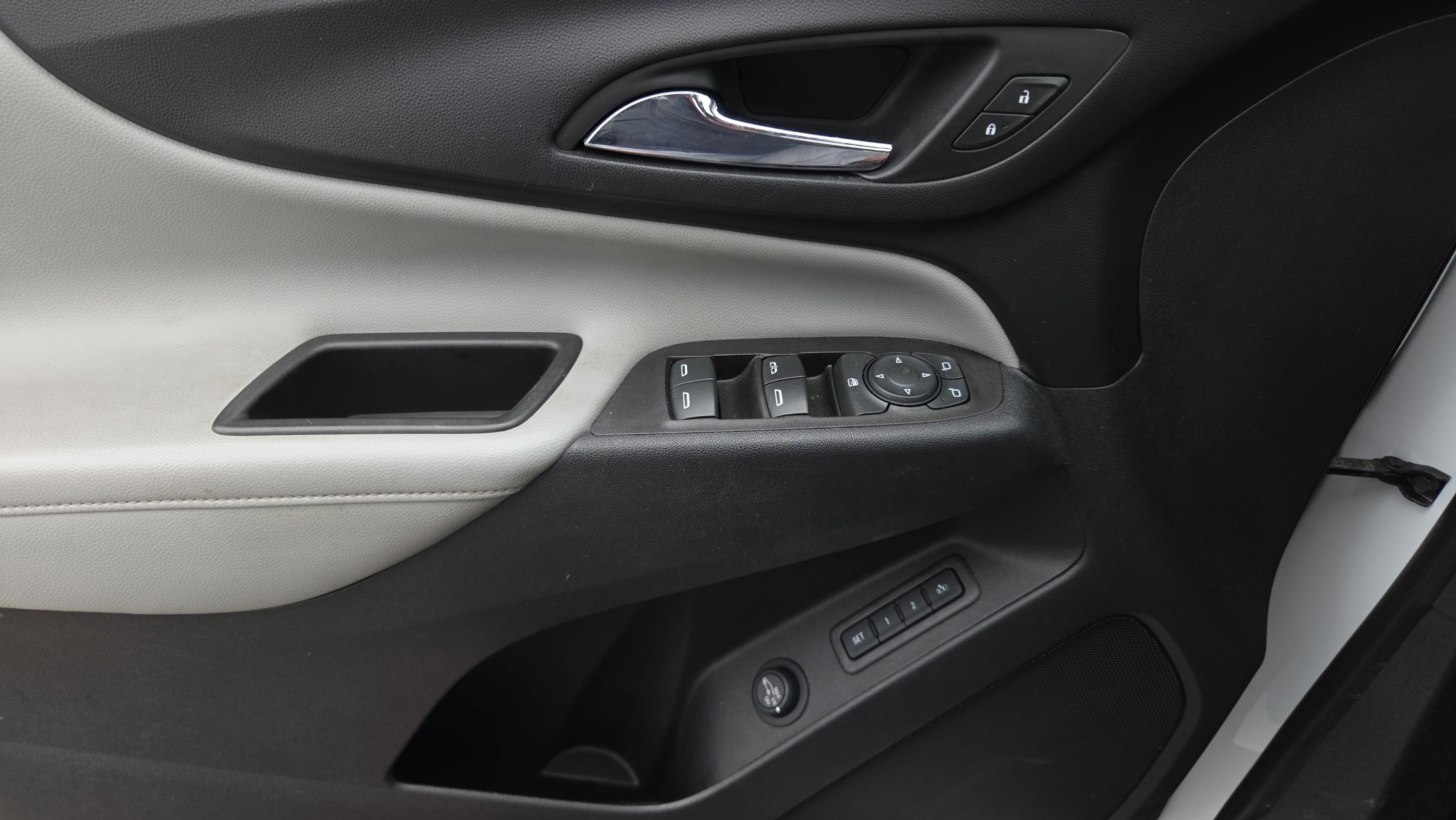 Certified 2020 Chevrolet Equinox Premier FWD image 26