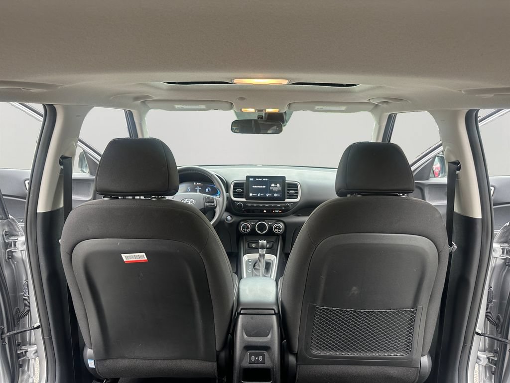 Used 2025 Hyundai Venue SEL FWD image 28