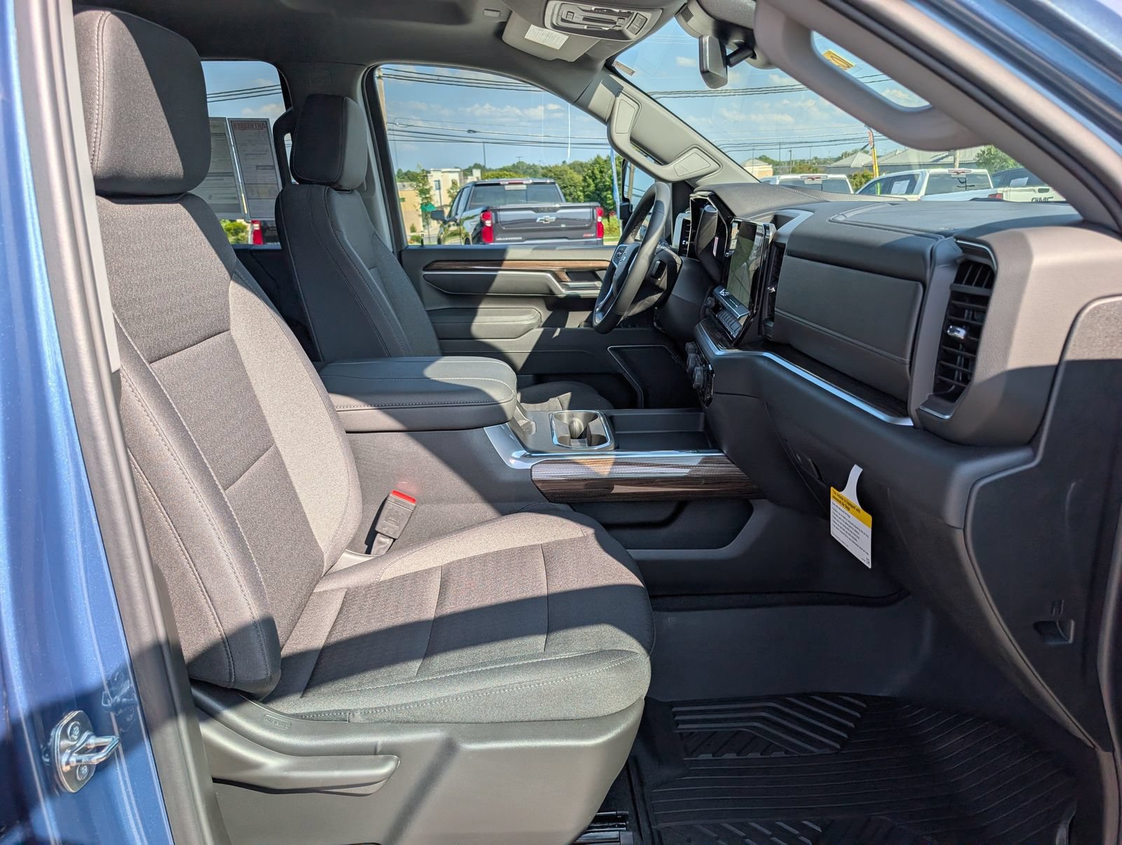 New 2026 Chevrolet Silverado 2500 LT w/ Trail Boss Package AWD/4WD image 9