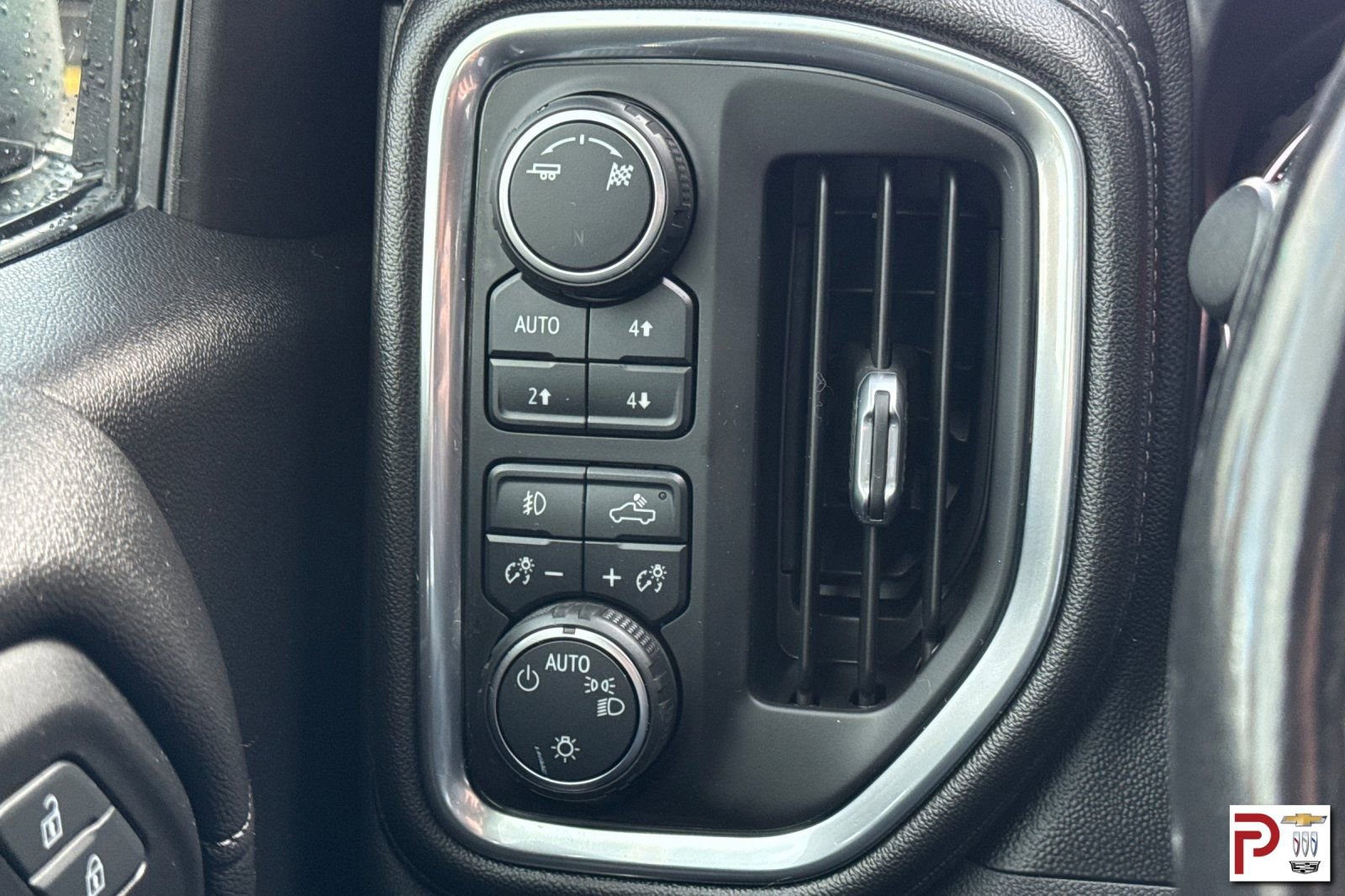 Used 2019 Chevrolet Silverado 1500 RST image 31