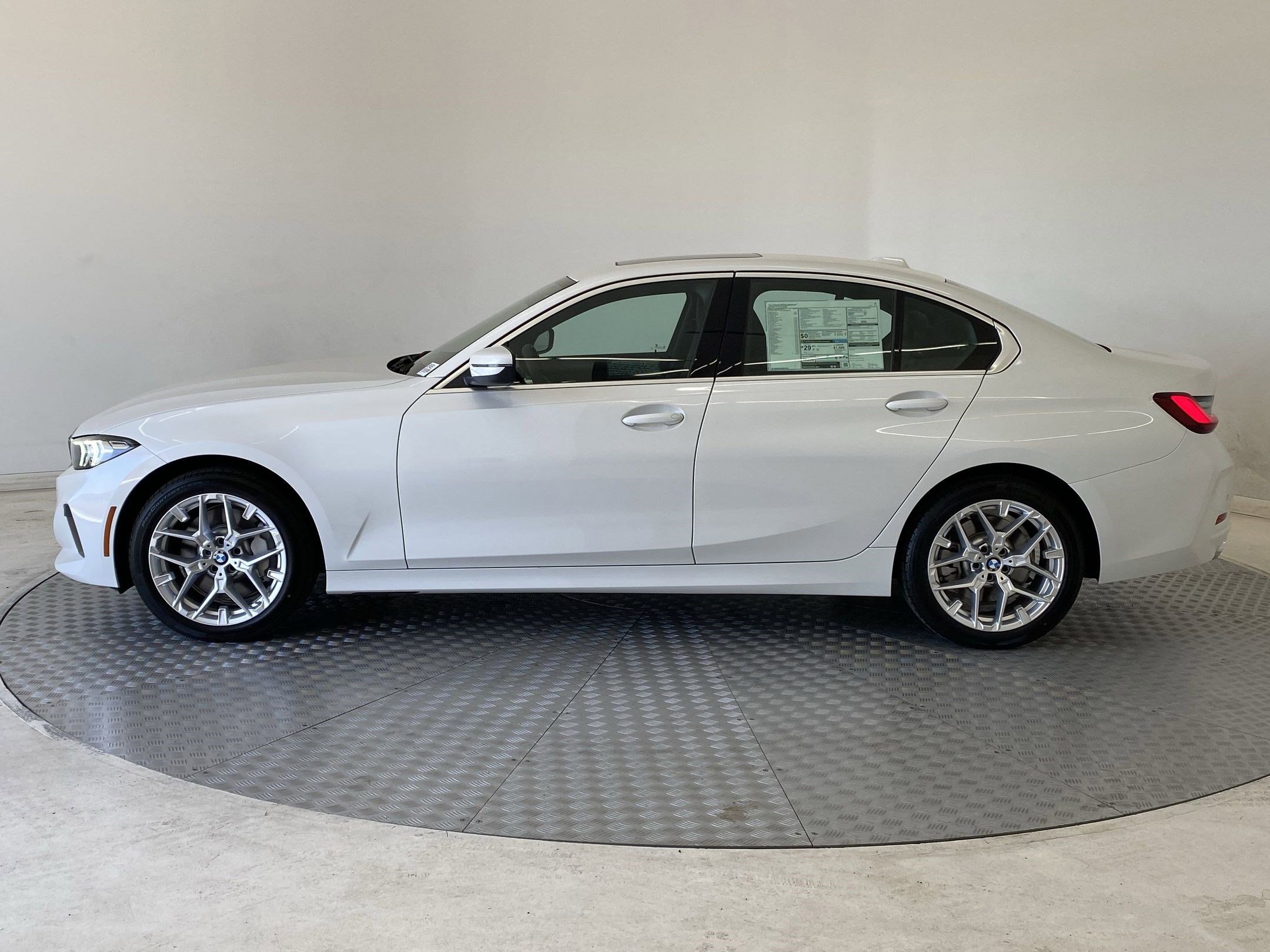 Used 2025 BMW 330i xDrive Sedan w/ Convenience Package image 2
