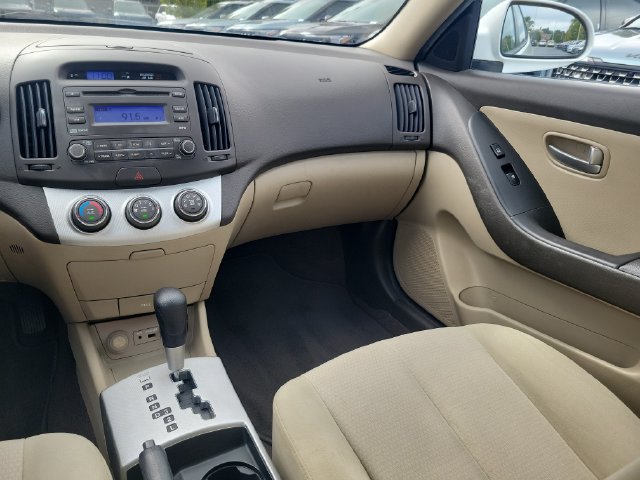 Used 2009 Hyundai Elantra GLS FWD image 10