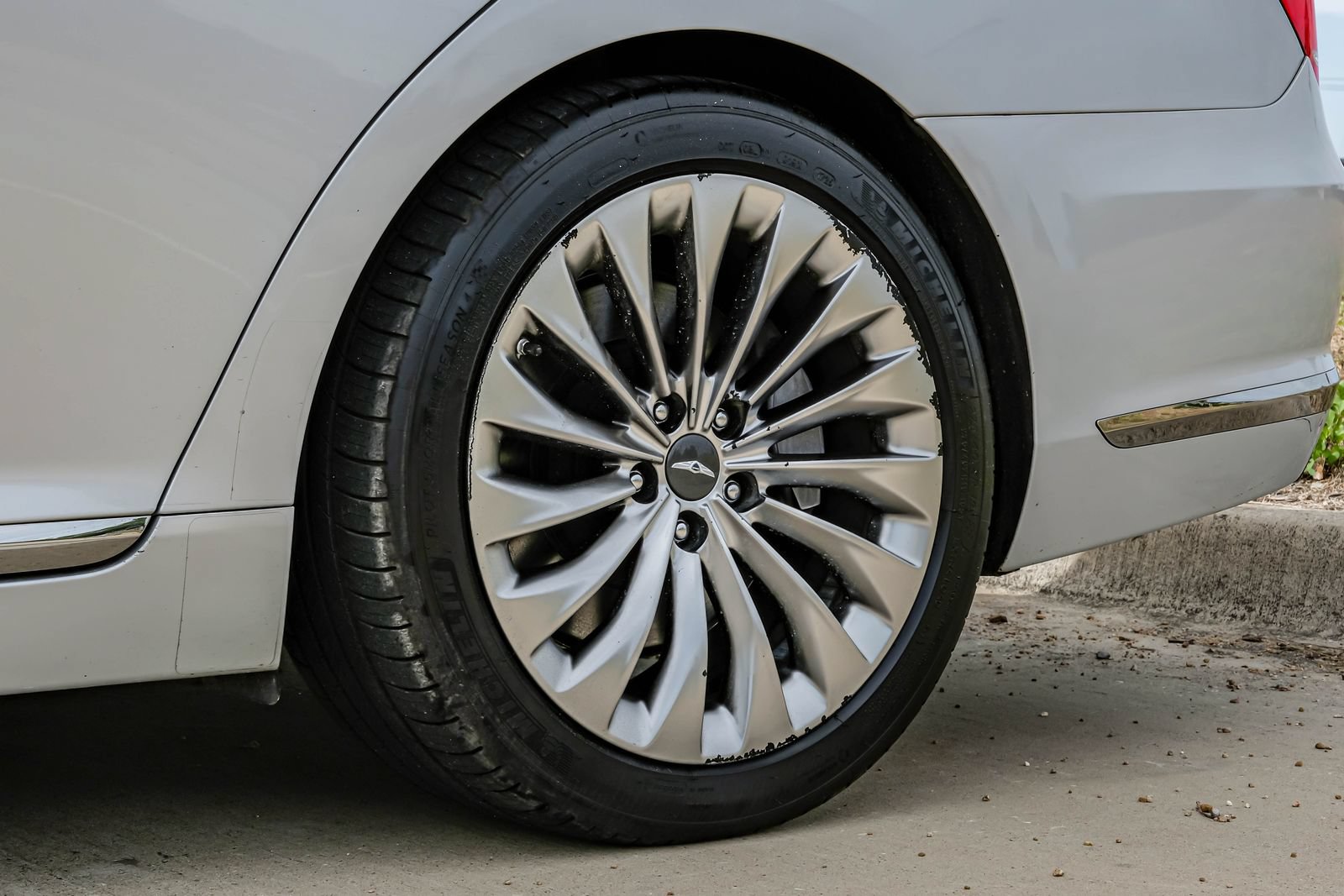 Used 2019 Genesis G90 5.0 Ultimate RWD image 65