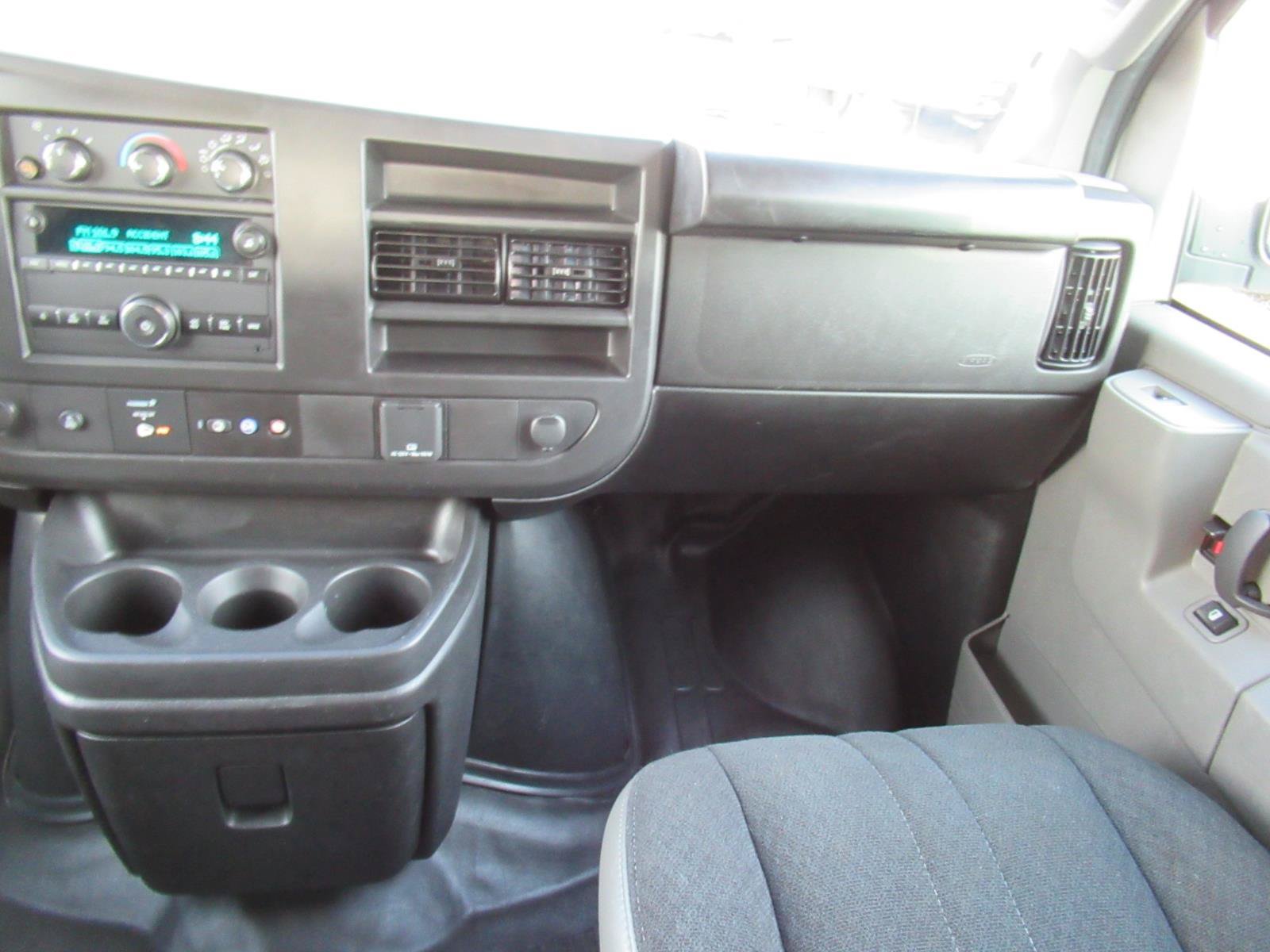 Used 2025 Chevrolet Express 2500 w/ Driver Convenience Package RWD image 16